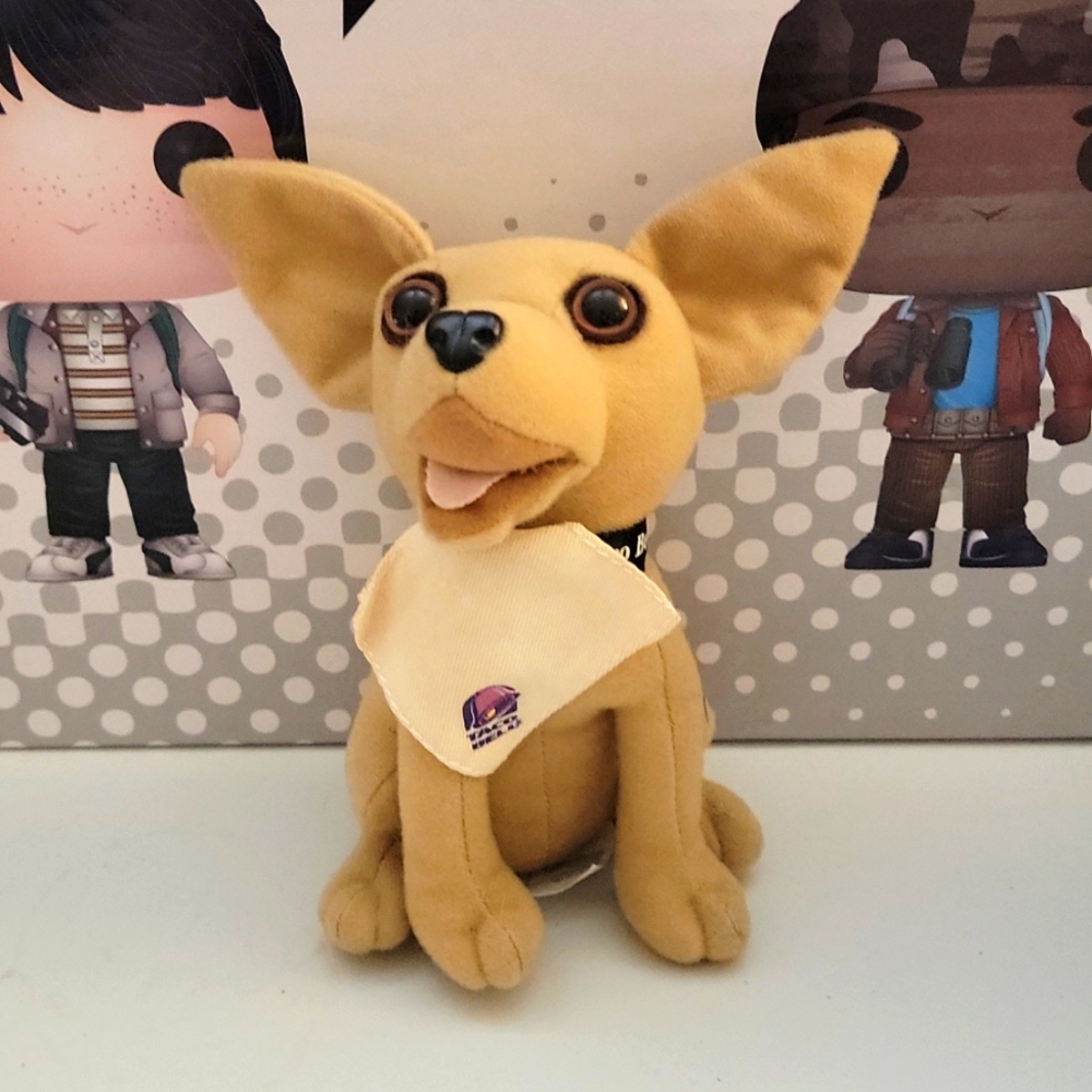 Vintage Taco Bell Chihuahua with napkin talking plush